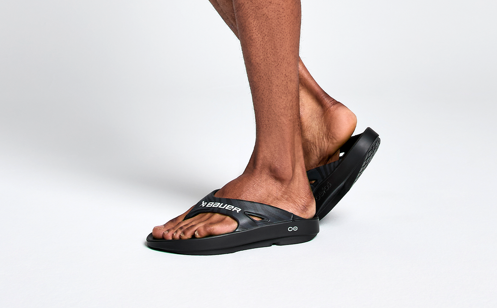 BAUER\/OOFOS Men's OOriginal Sport Sandal ¨C Black Asphalt