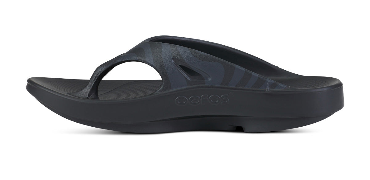 BAUER\/OOFOS Women's OOriginal Sport Sandal ¨C Black Asphalt